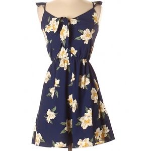 Sweet Wanderer Blue Floral Dress size Medium